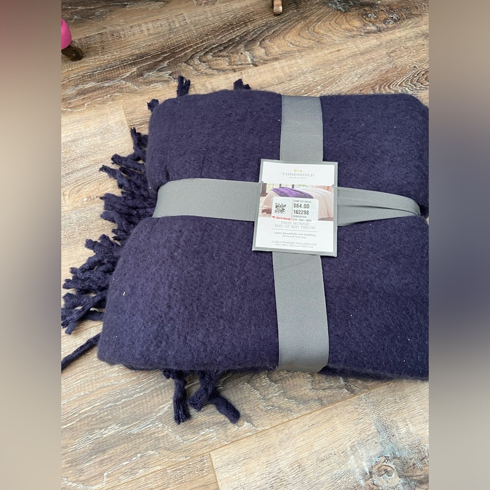 Throw blanket nwt